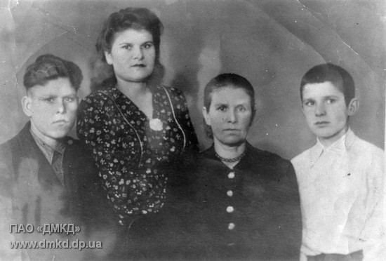 ivan olga natalya karpovna i anton kovalevskie. 1950 e gody. 