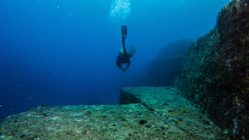 ЯпонияYonaguni Monument DSC02867 12737281133