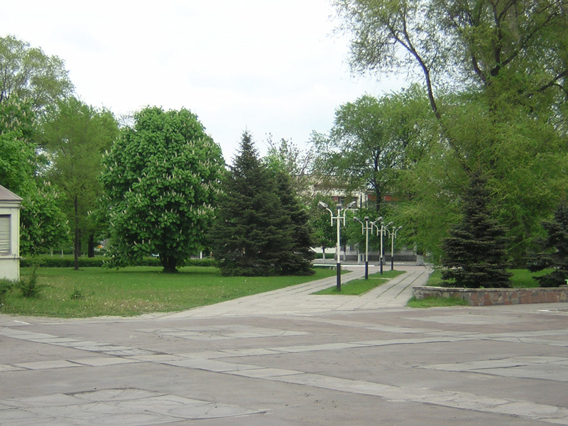 Аллея взле театра